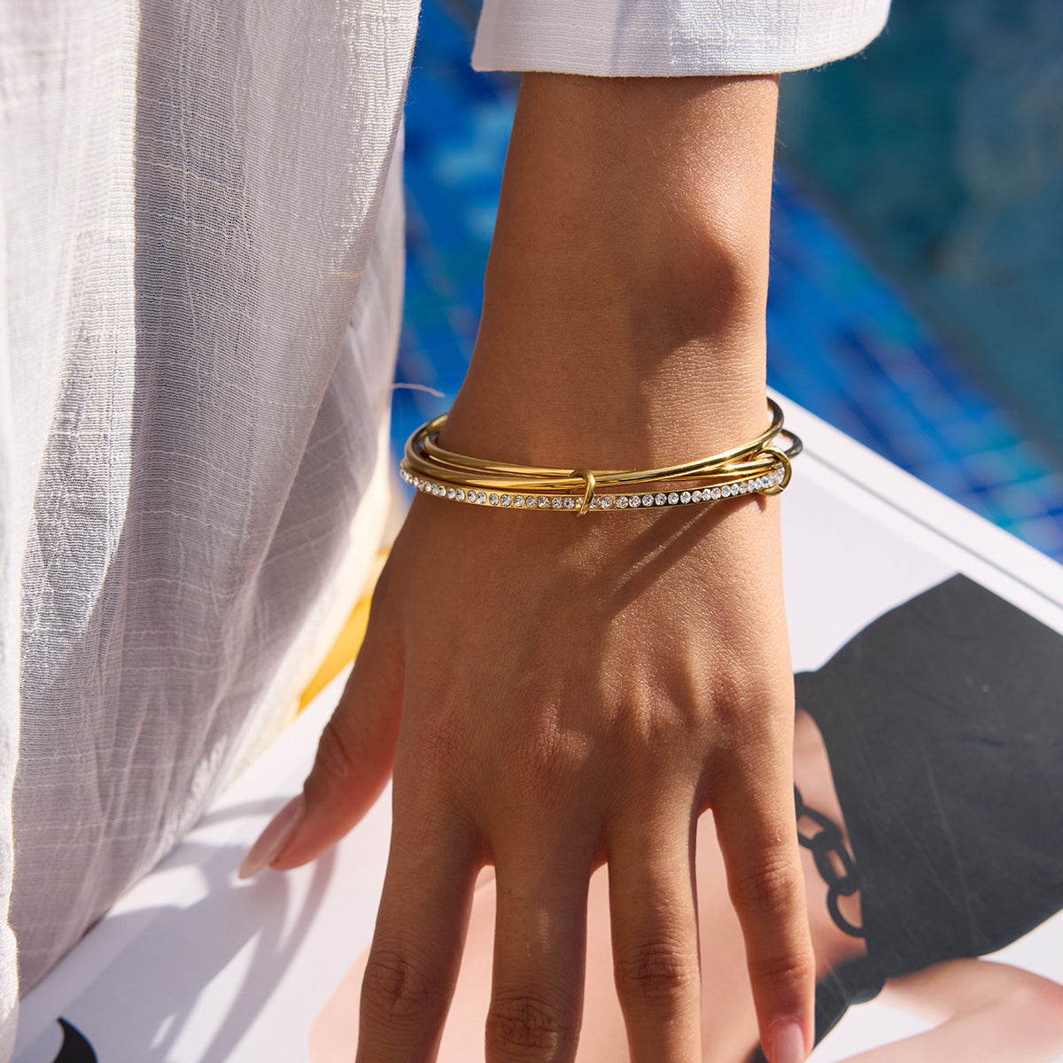 Interlinked Zircon Premium Bangle Bracelet - 18K Gold Plated