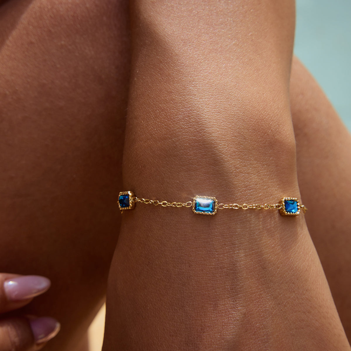 Vanora Blue Premium Bracelet - 18K Gold Plated