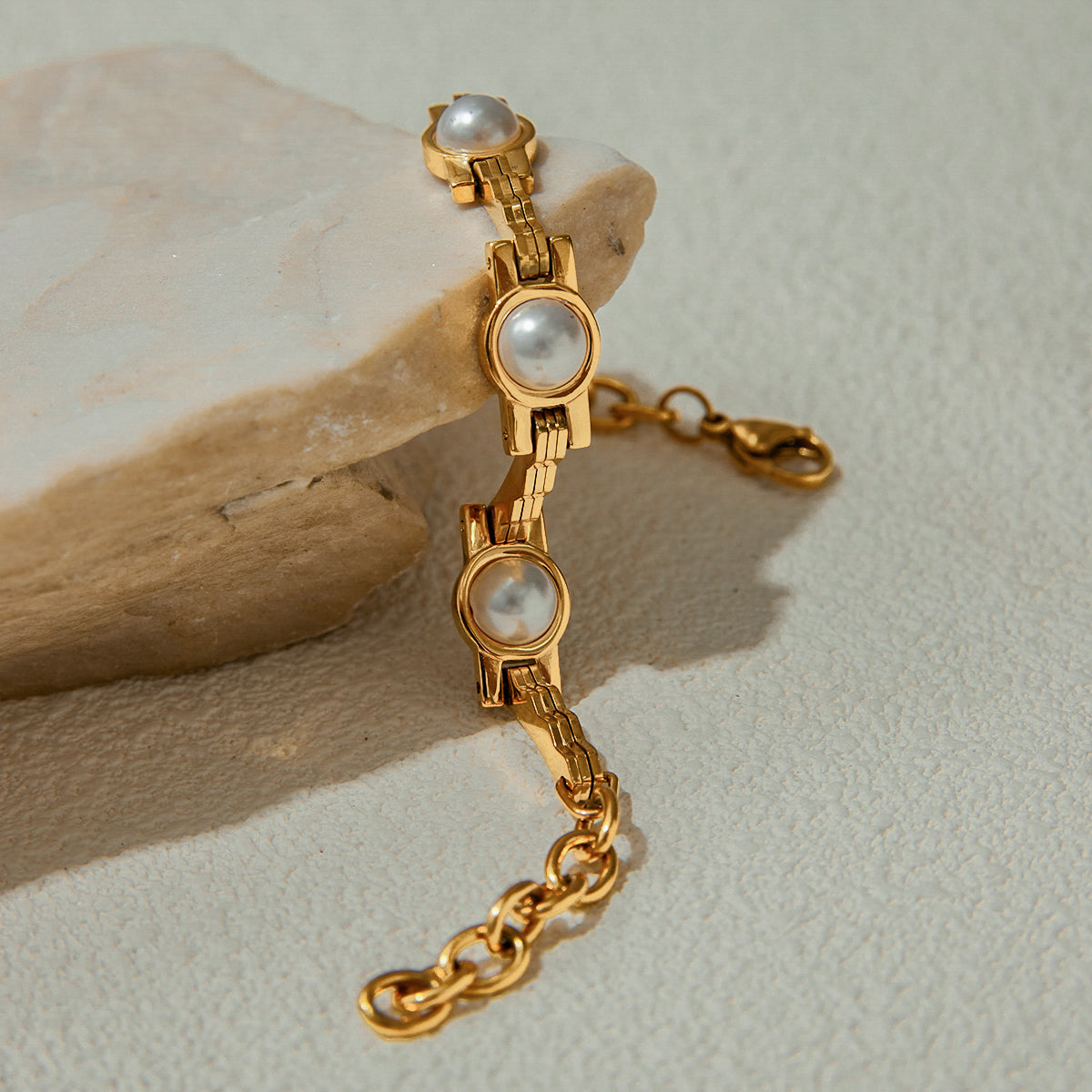 Dione Pearl Premium Bracelet - 18K Gold Plated