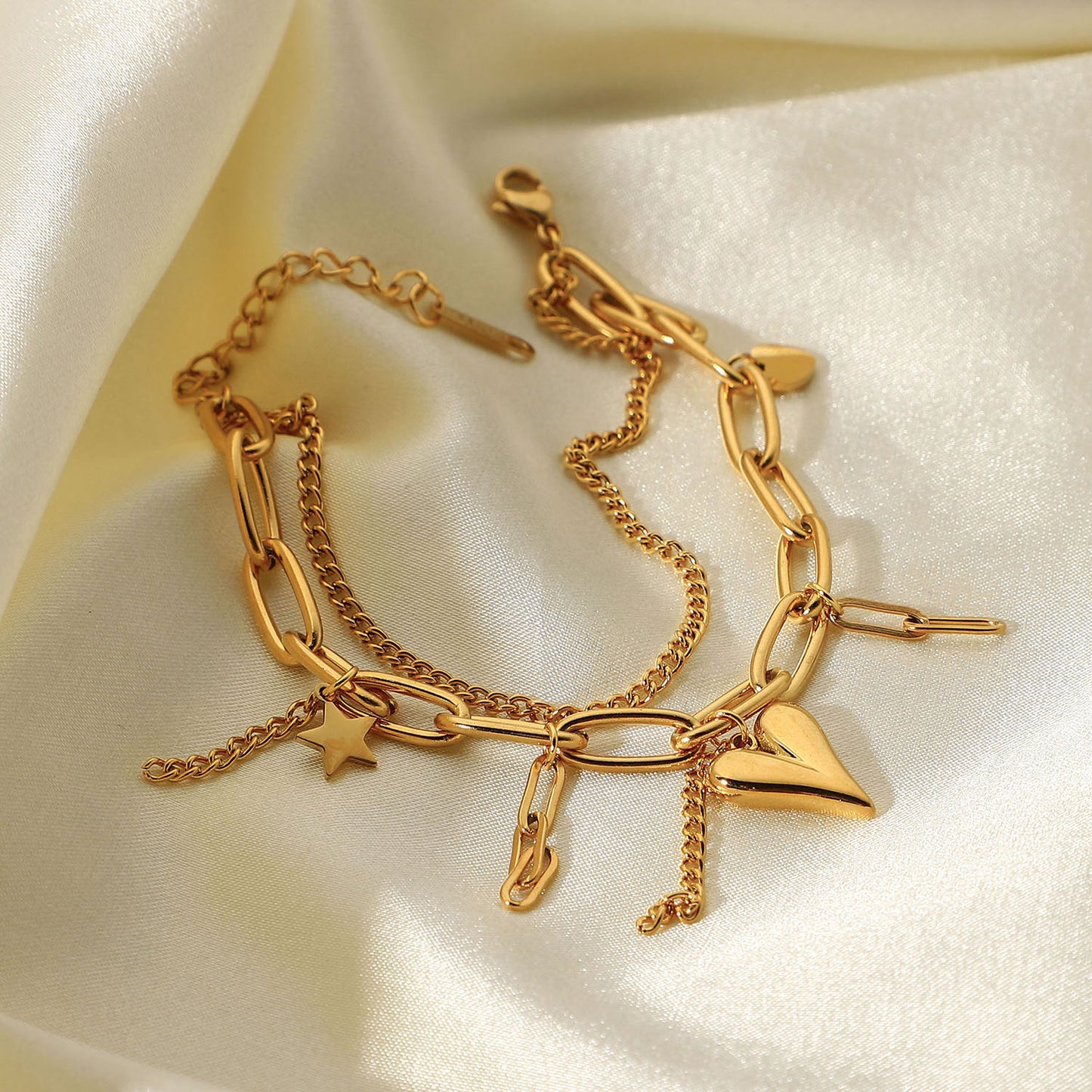 Heart Tassle Premium Bracelet - 18K Gold Plated