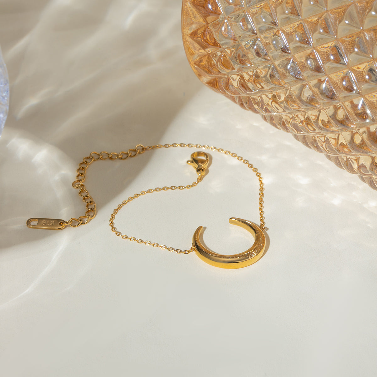 Vera Moon Premium Bracelet - 18K Gold Plated