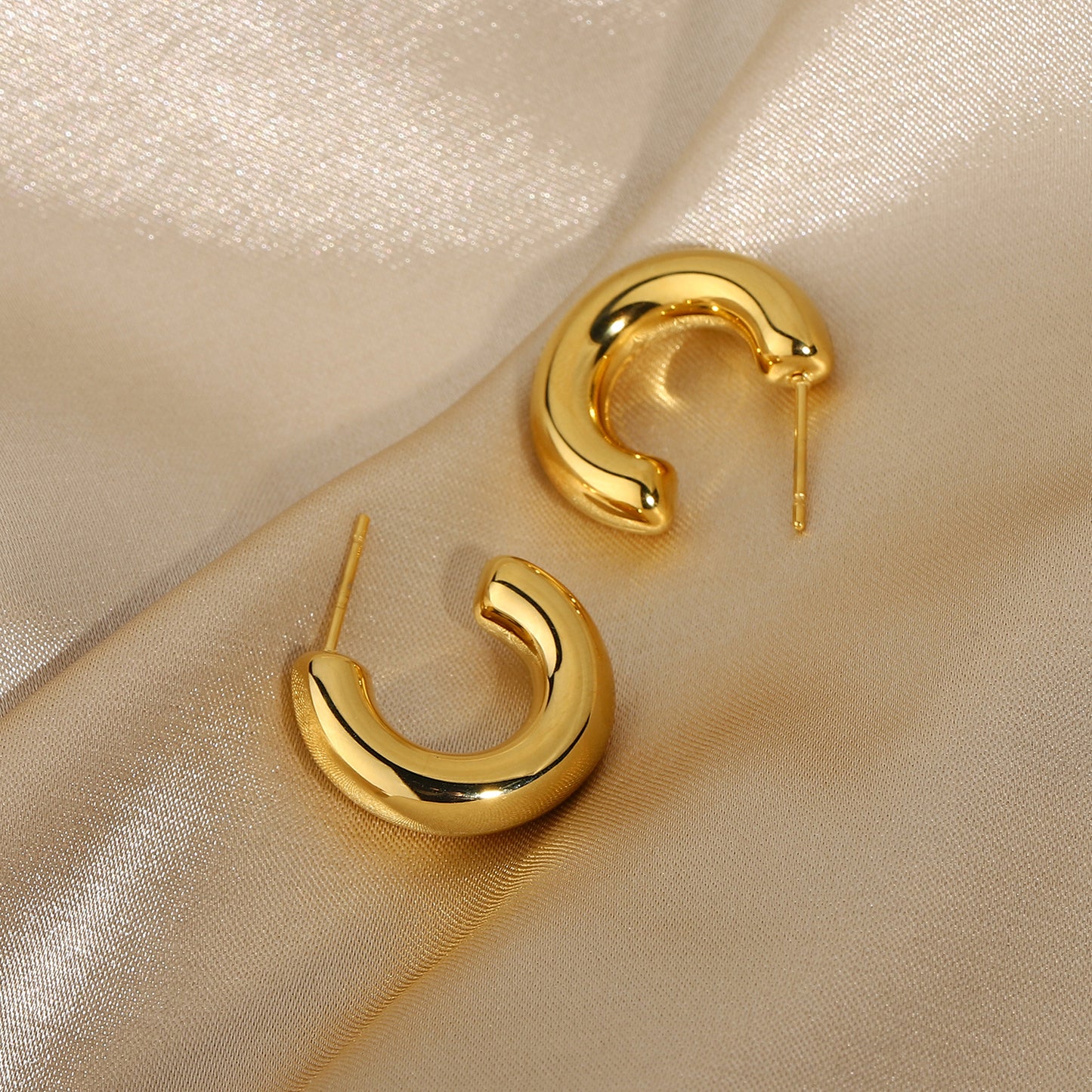 Tova Premium Earrings - 18K Gold Plated