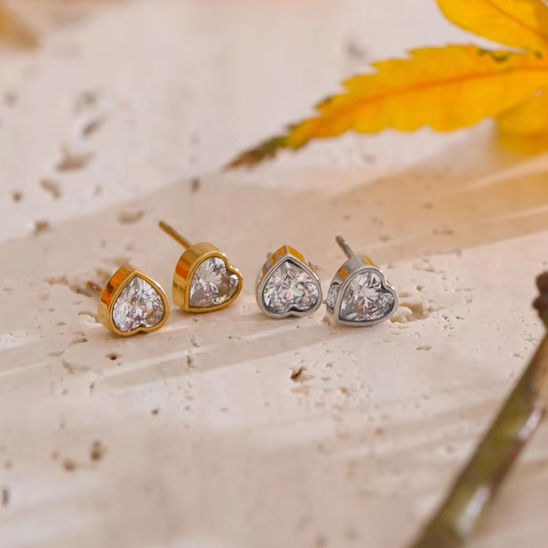 Heart Stud Premium Earrings - 18K Gold Plated