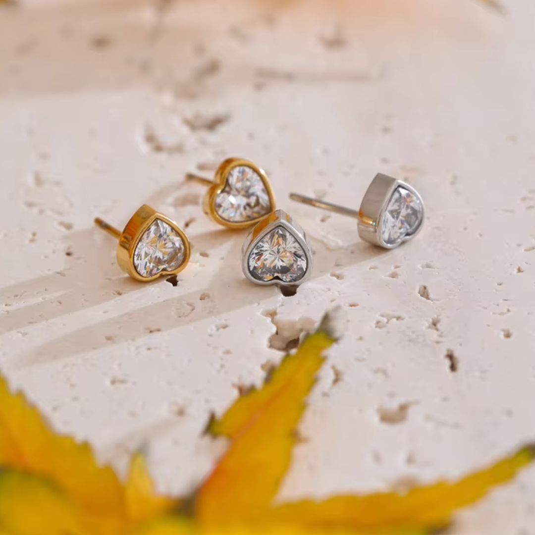 Heart Stud Premium Earrings - 18K Gold Plated
