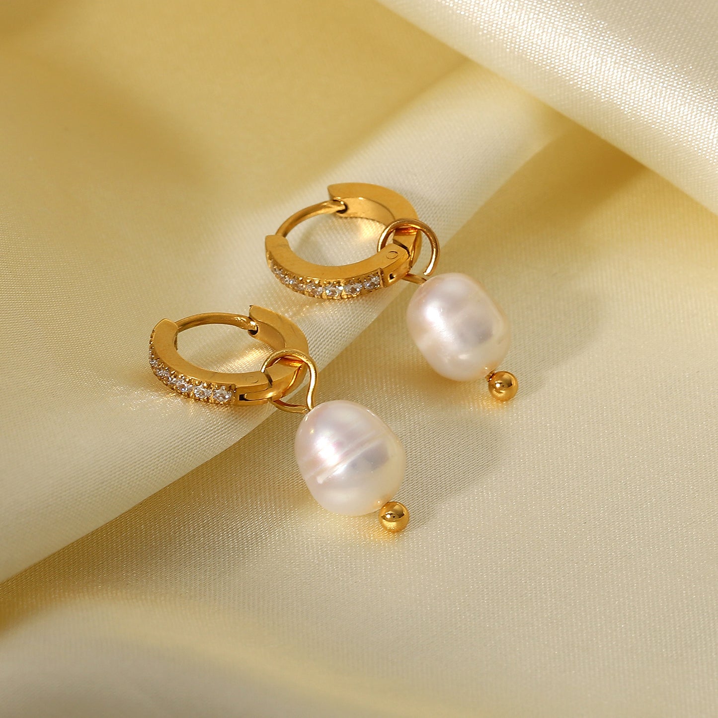 Small Pearl Zircon Hoop Premium Earrings - 18K Gold Plated
