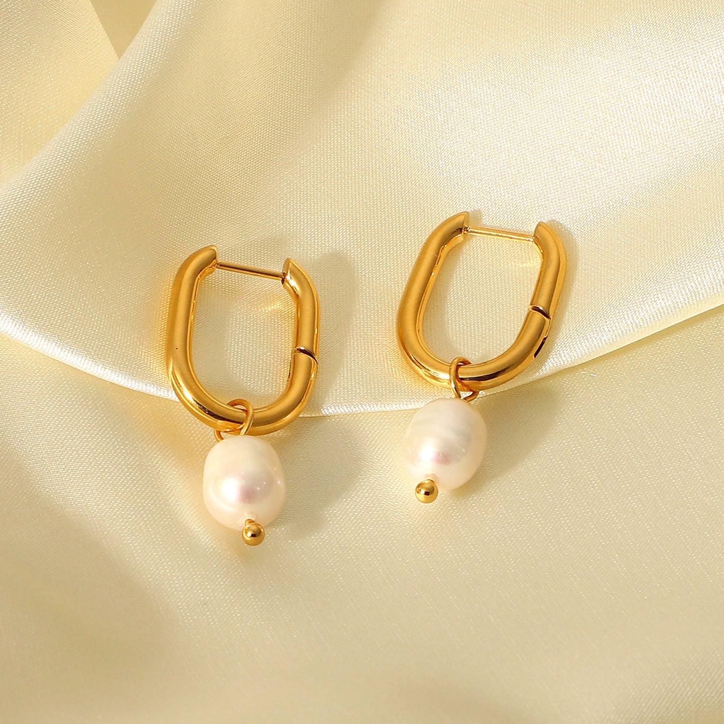 Pearl U Hoop Premium Earrings - 18K Gold Plated