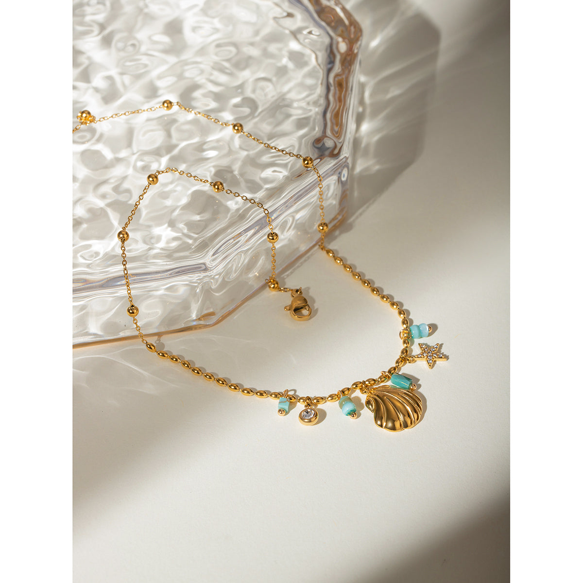 Seaside Shell Premium Necklace - 18K Gold Plated