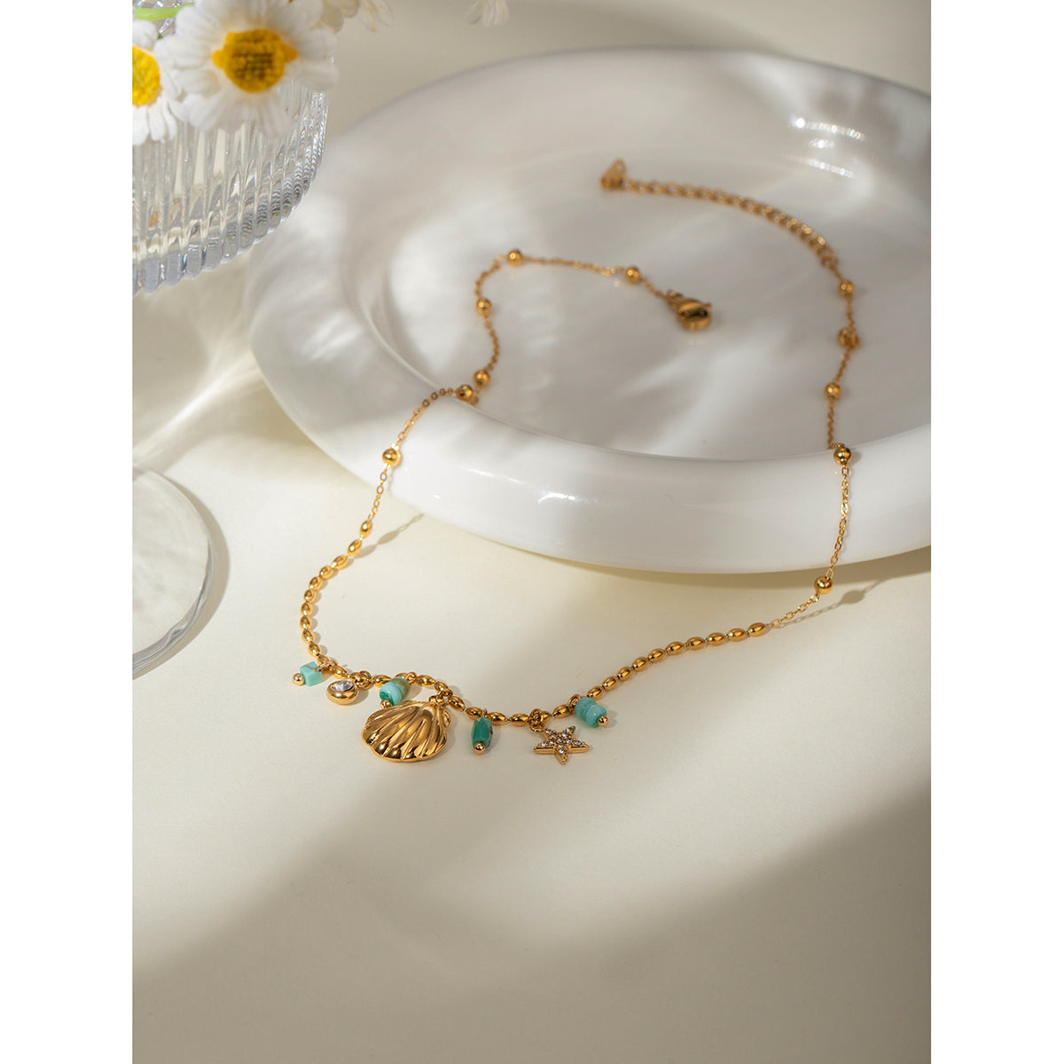Seaside Shell Premium Necklace - 18K Gold Plated