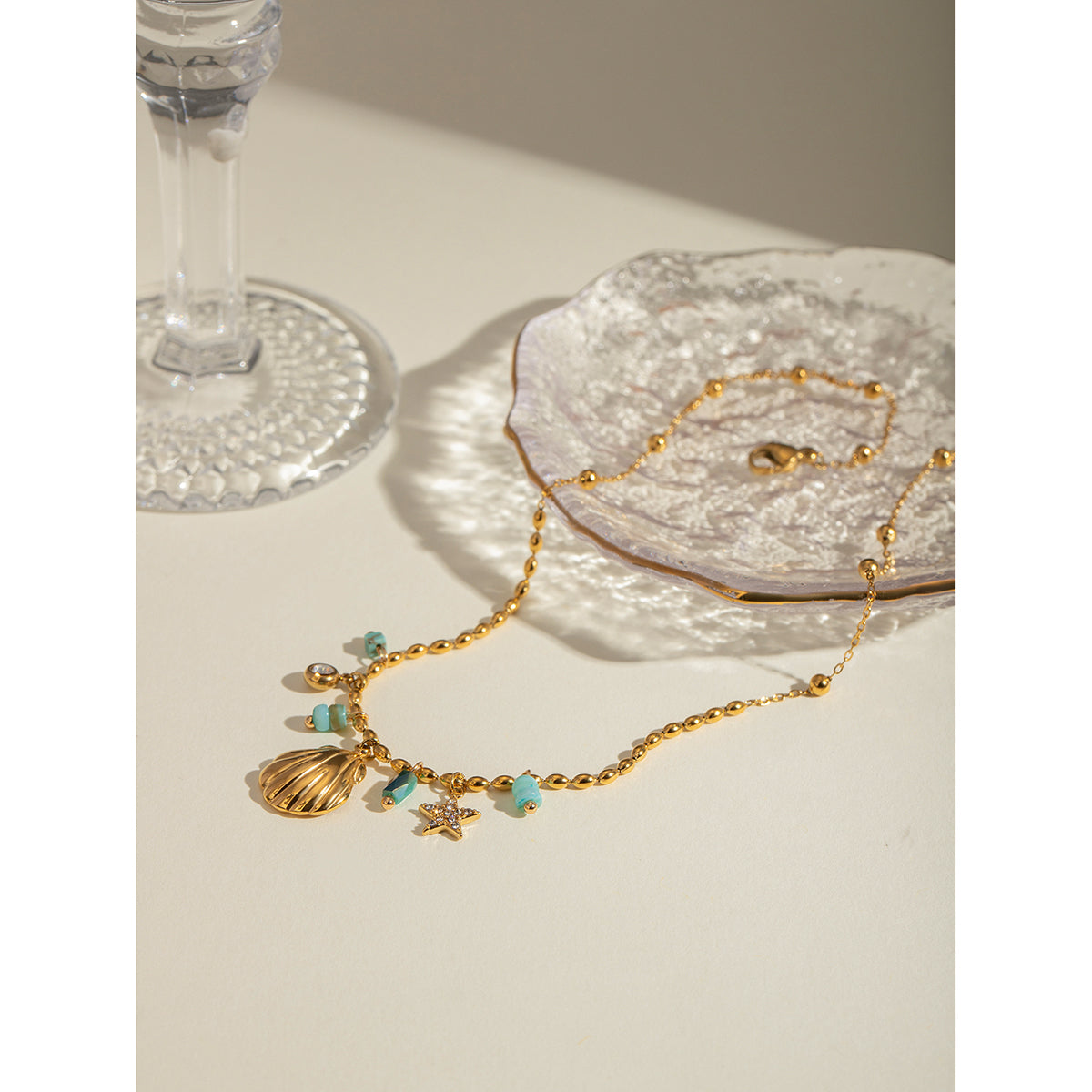 Seaside Shell Premium Necklace - 18K Gold Plated