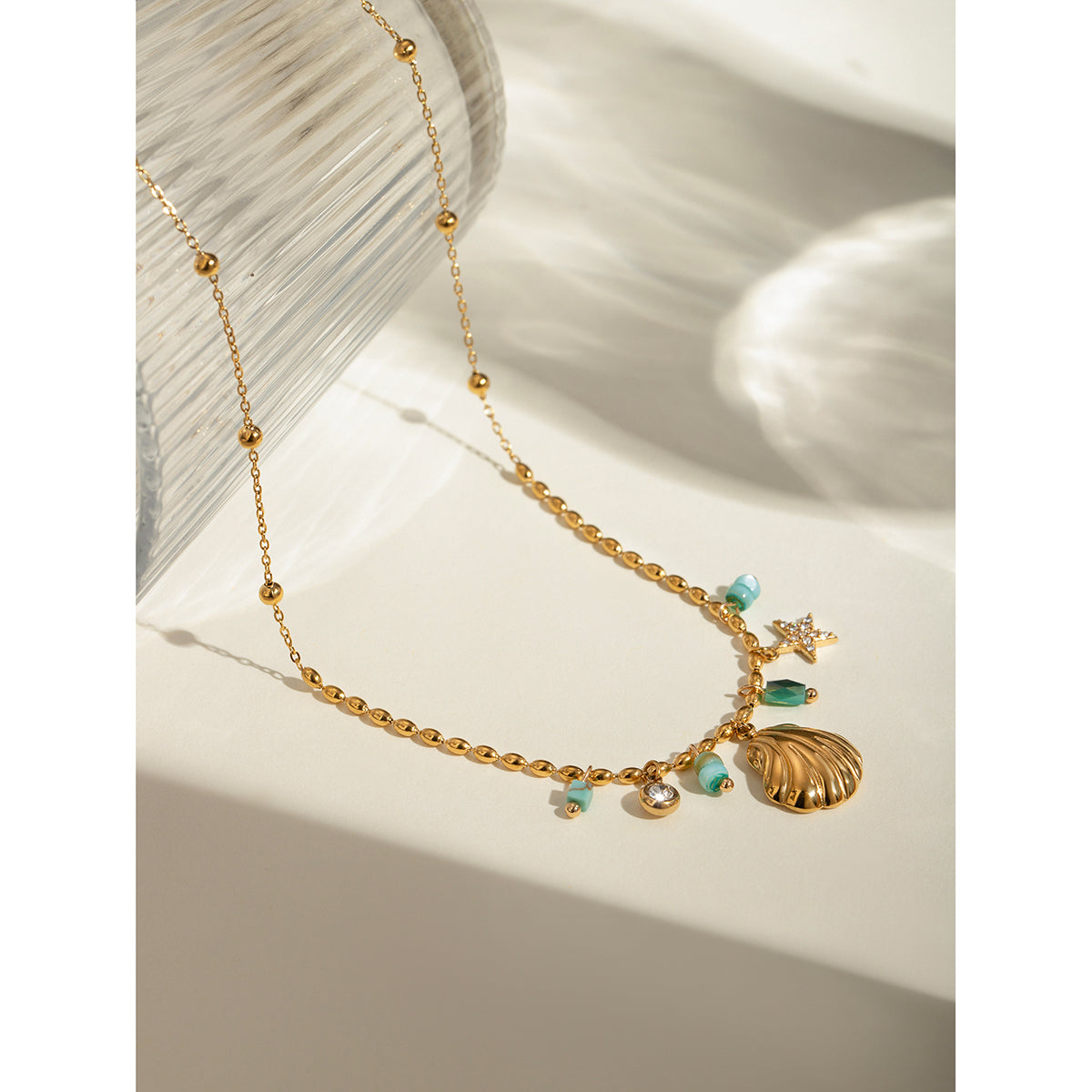 Seaside Shell Premium Necklace - 18K Gold Plated