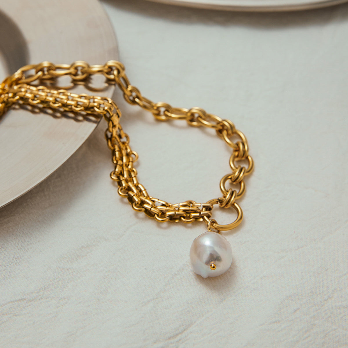 Clara Pearl Premium Necklace - 18K Gold Plated
