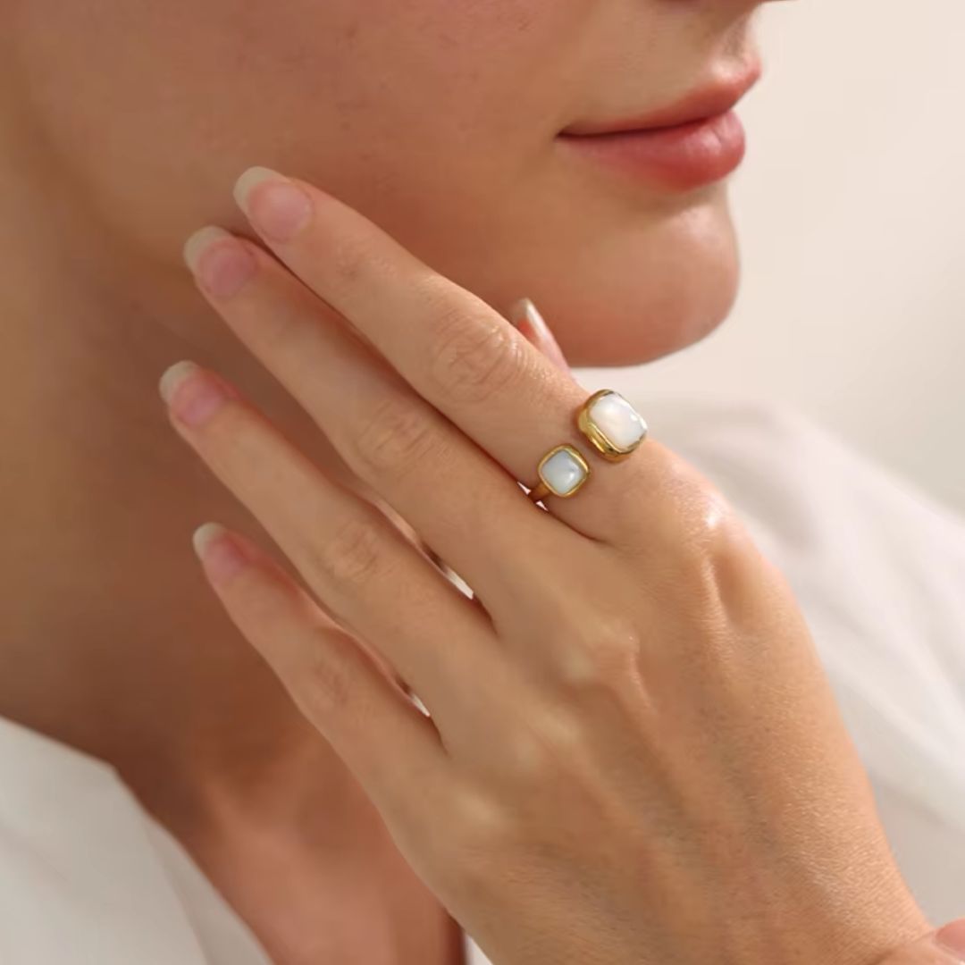 Mother of pearl Duo Premium Adjustable Ring - 18K Gold Plated