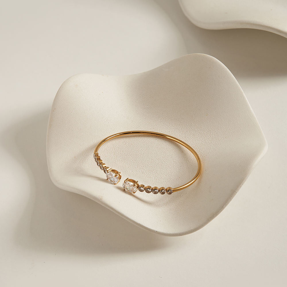 Radiant Designer Premium Cuff - 18K Gold Plated