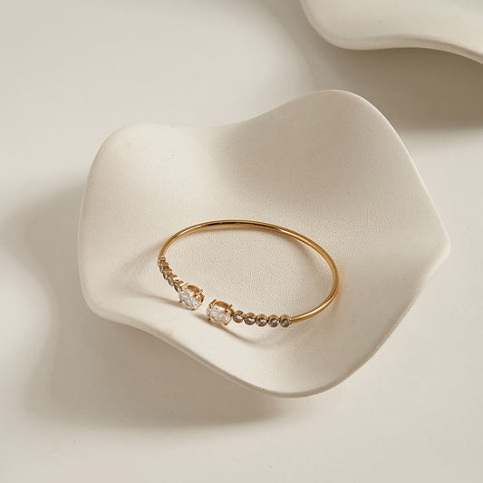 Radiant Designer Premium Cuff - 18K Gold Plated