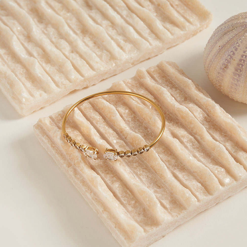 Radiant Designer Premium Cuff - 18K Gold Plated