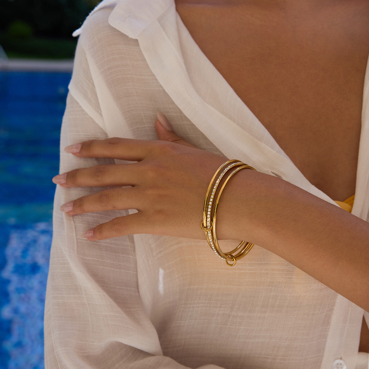 Interlinked Zircon Premium Bangle Bracelet - 18K Gold Plated