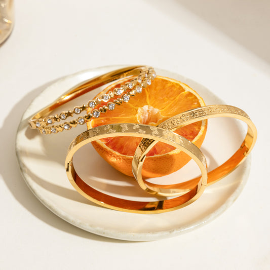 Heart Zircon Premium Bangle Bracelet - 18K Gold Plated