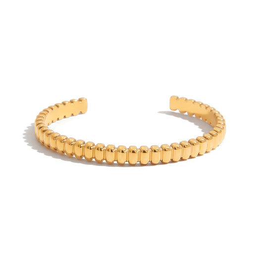Ribbed Premium Cuff Bracelet - 18K Gold Plated