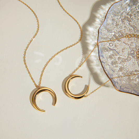Vera Moon Premium Bracelet - 18K Gold Plated
