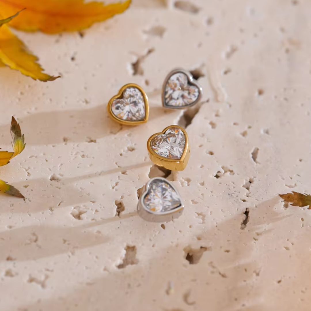 Heart Stud Premium Earrings - 18K Gold Plated