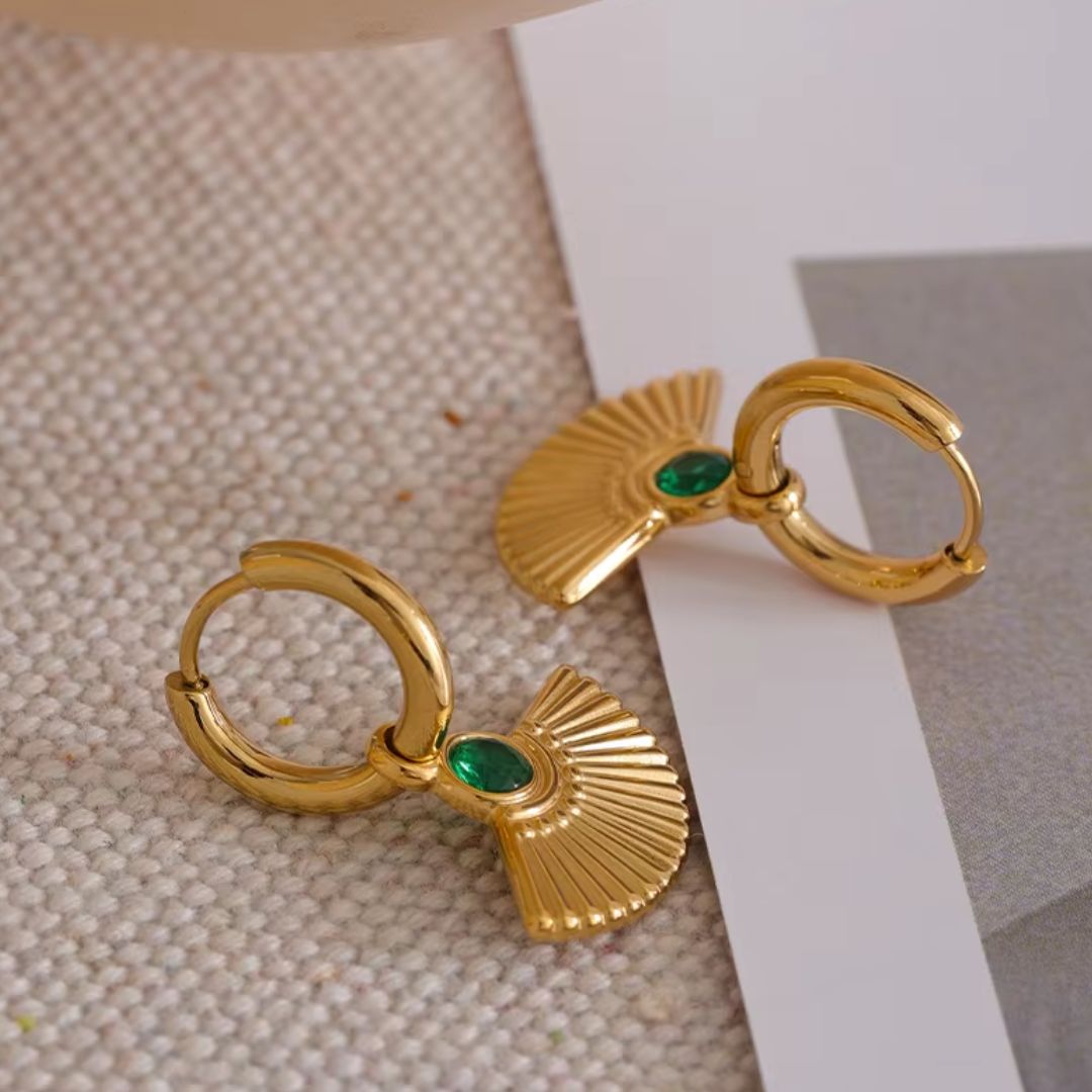 Fan Huggie Premium Earrings - 18K Gold Plated