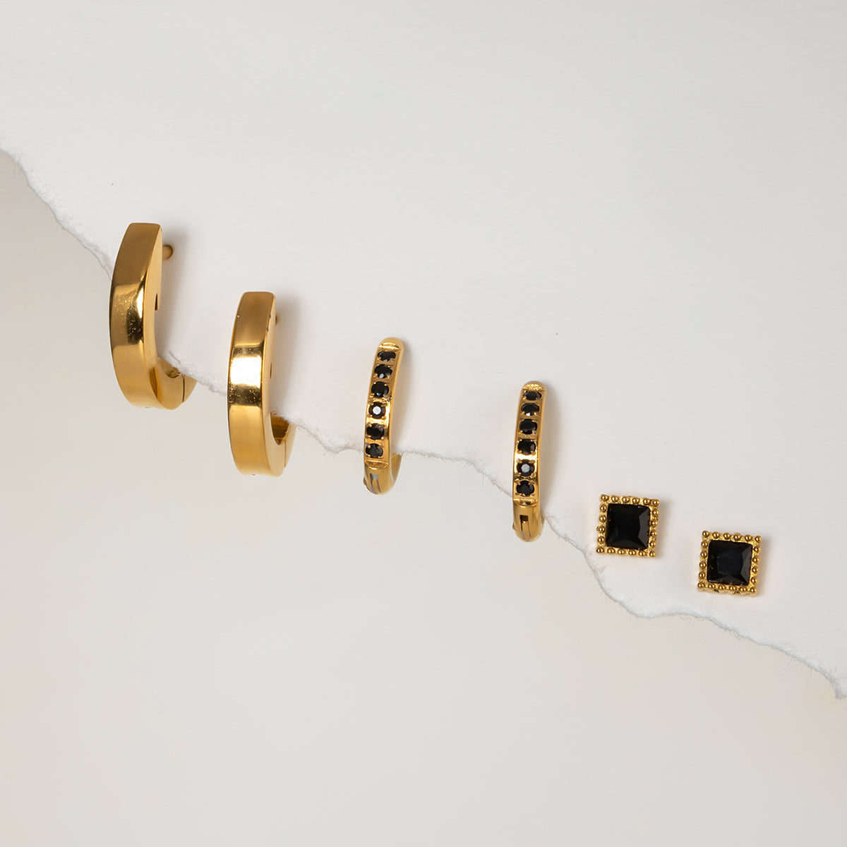 Black Classic Hoops Set Premium Earrings - 18K Gold Plated