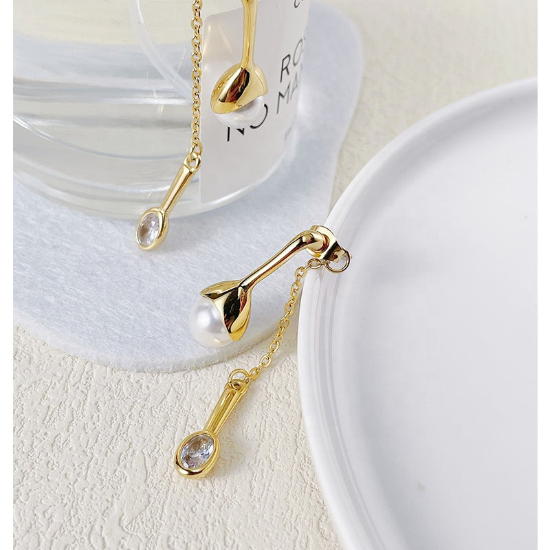 Pearl Sui Daga Designer Premium Earrings - 18K Gold Plated