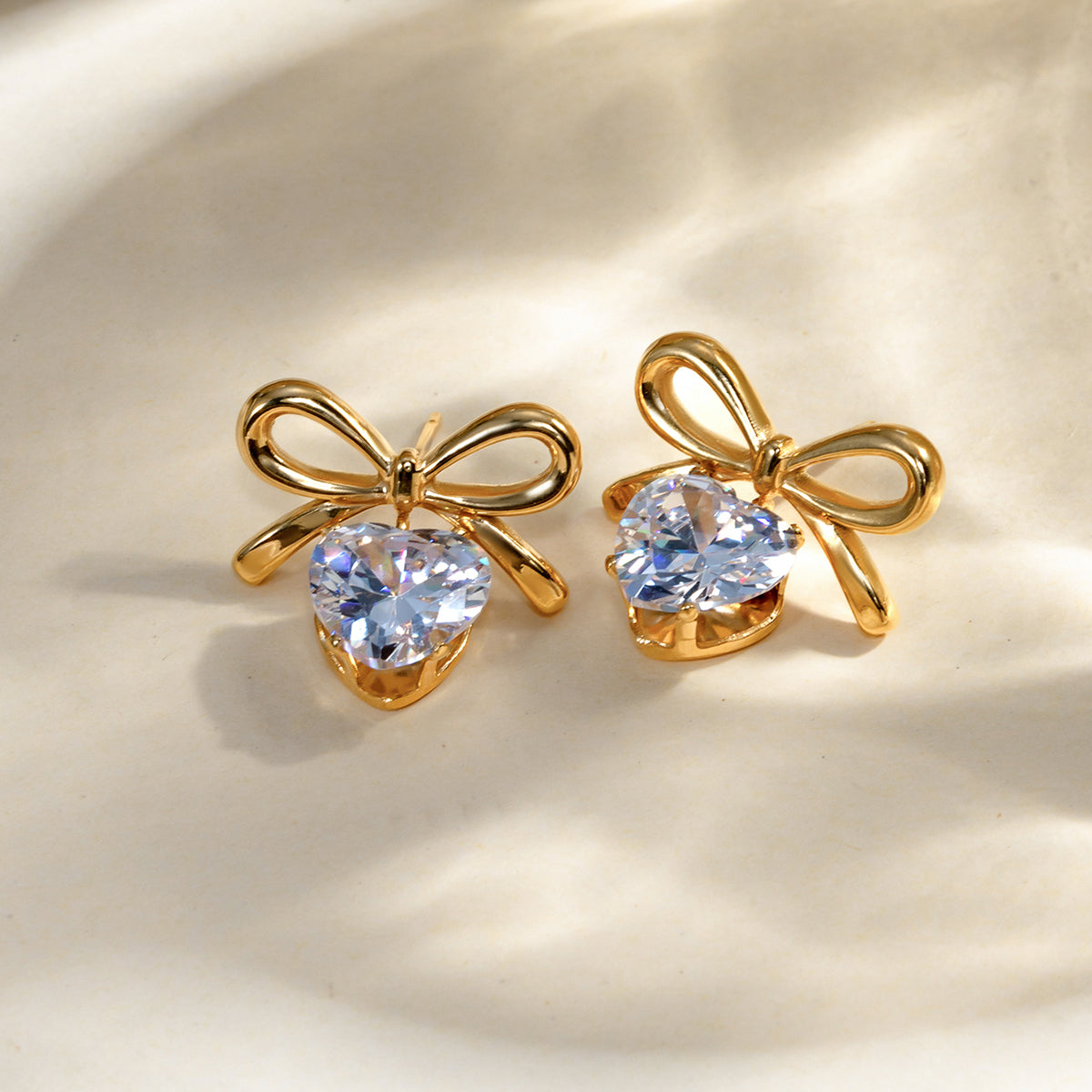 Bow Heart Premium Earrings - 18K Gold Plated