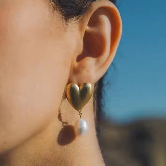 Pearl heart Premium Earrings - 18K Gold Plated