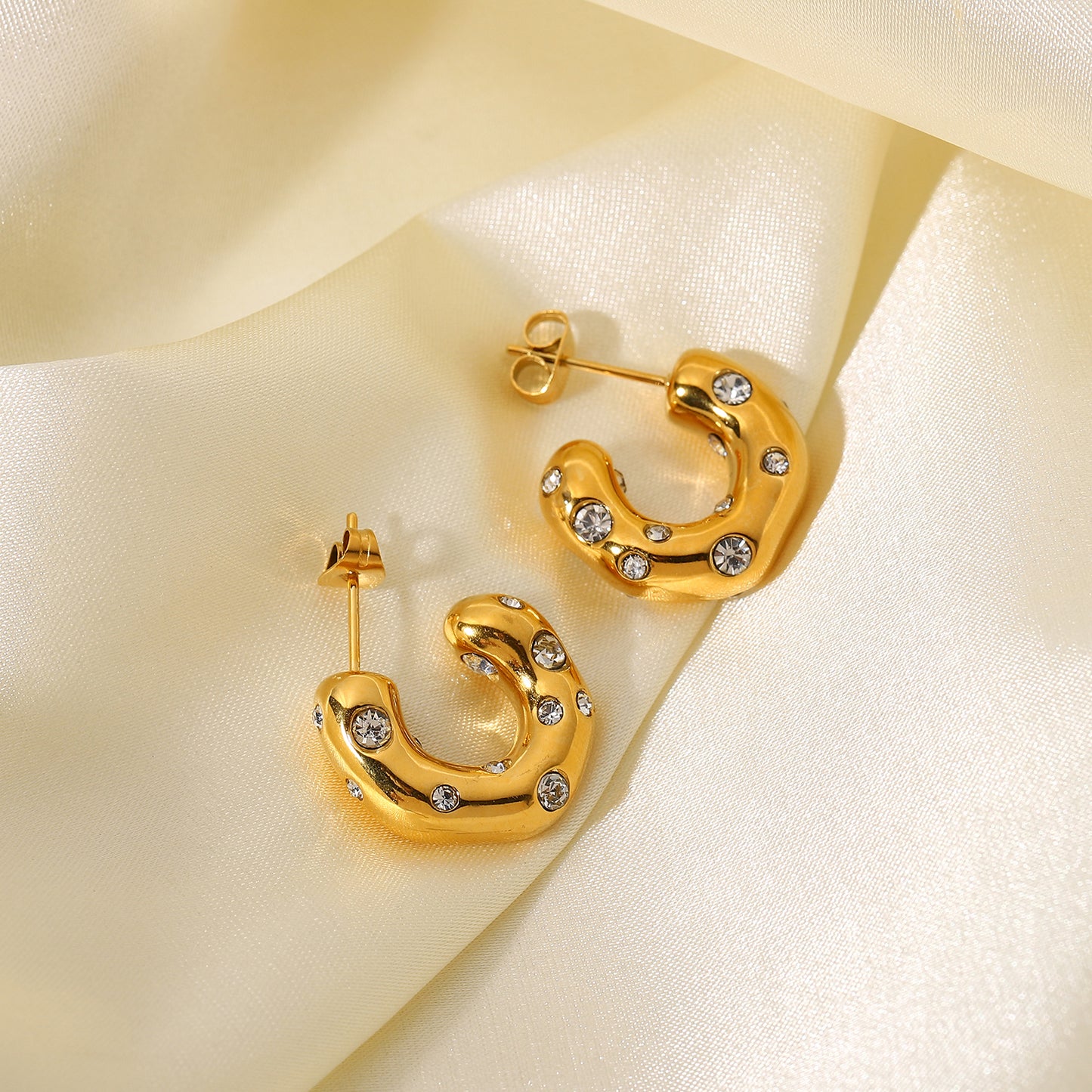 Alva Hoop Premium Earrings - 18K Gold Plated