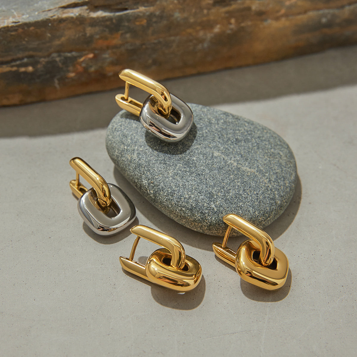 Nurvi Hoop Premium Earrings - 18K Gold Plated
