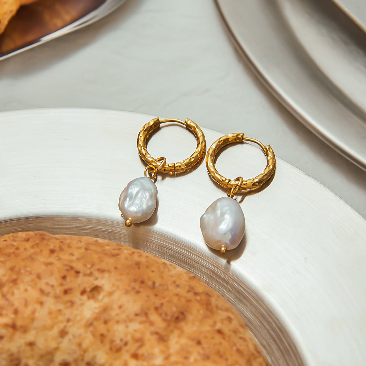 Rua Pearl Hoop Premium Earrings - 18K Gold Plated