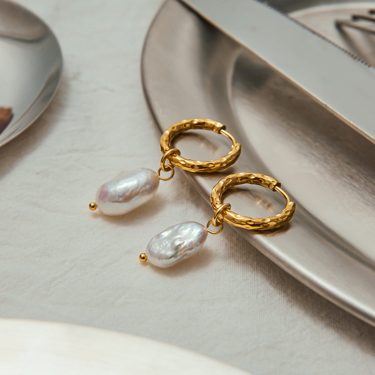 Rua Pearl Hoop Premium Earrings - 18K Gold Plated