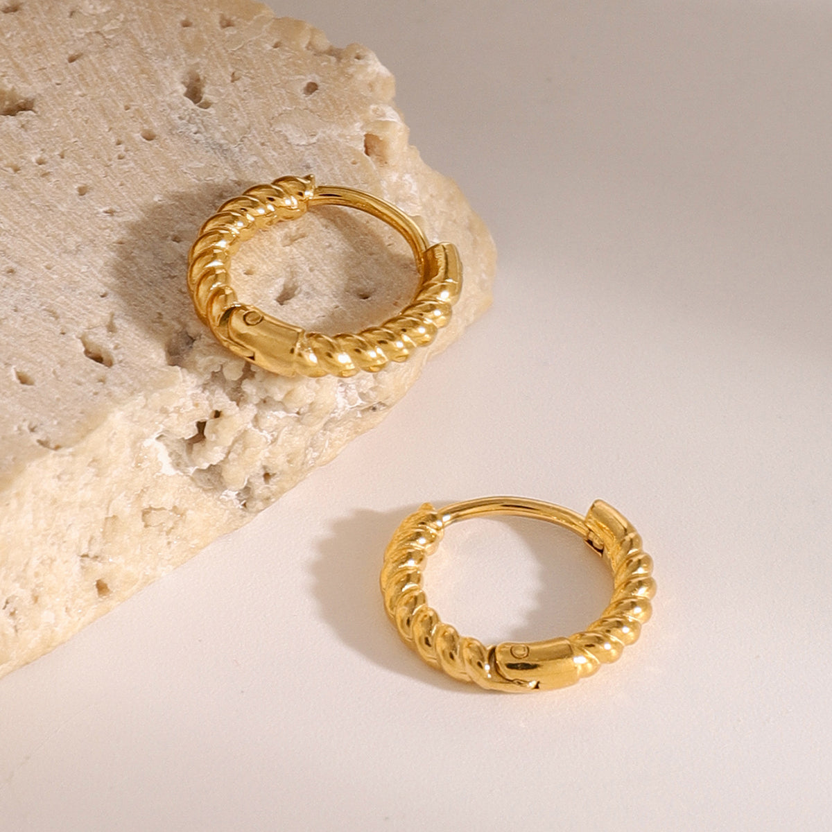 Twisted Hoop Premium Earrings - 18K Gold Plated