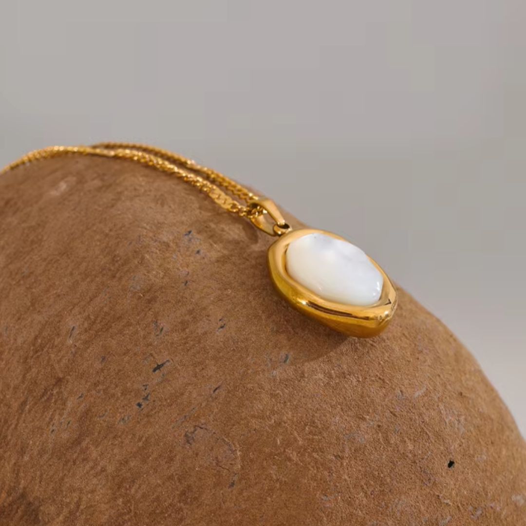 Valencia Pearl Shell Premium Necklace - 18K Gold Plated