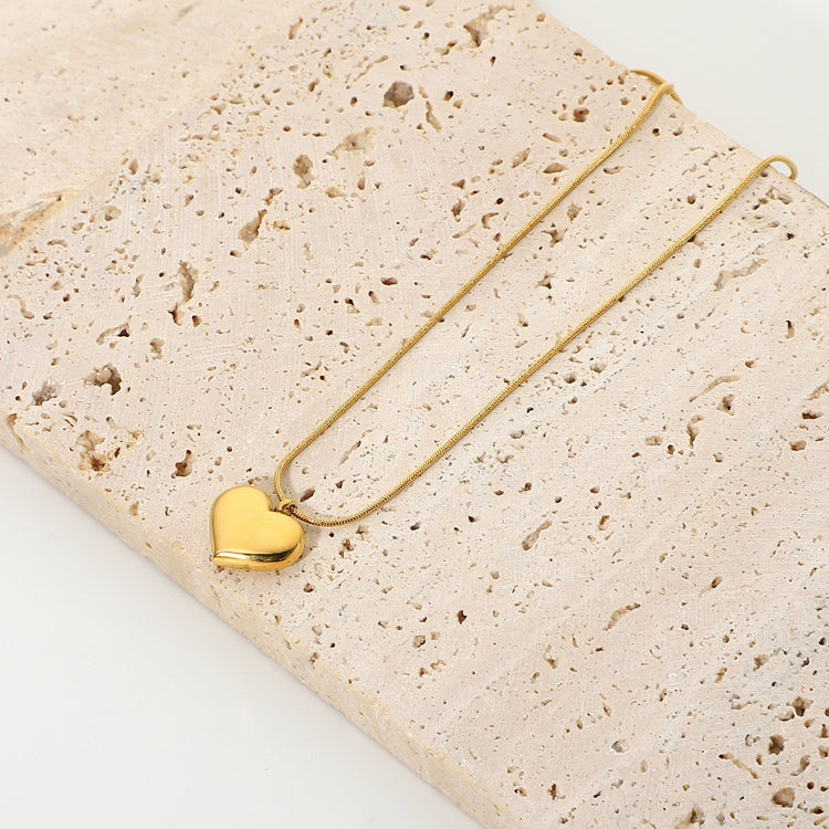 Be Still My Beating Heart Premium Necklace - 18K Gold Plated