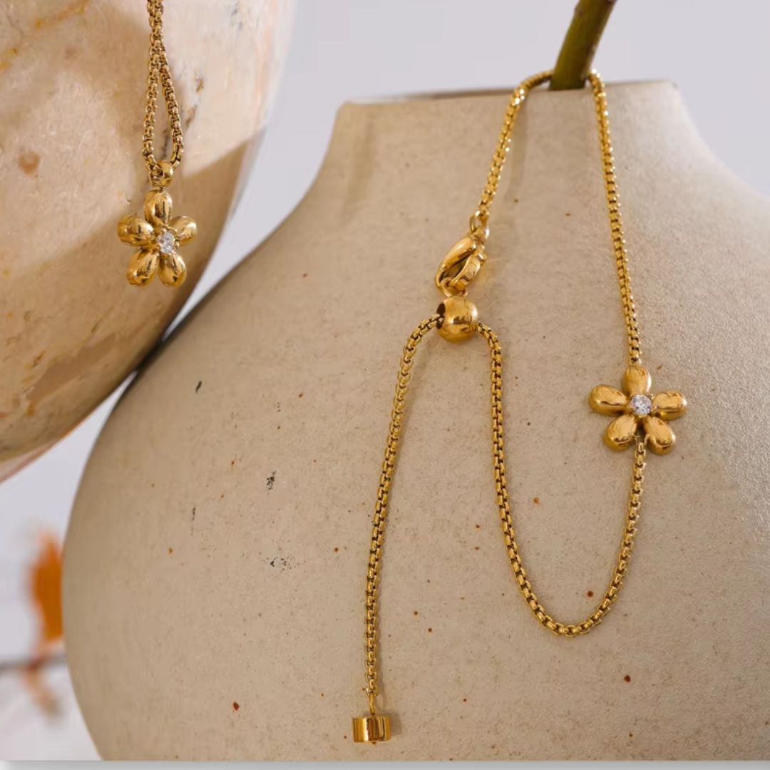Flower Premium Bracelet - 18K Gold Plated