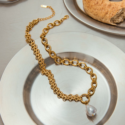 Clara Pearl Premium Necklace - 18K Gold Plated