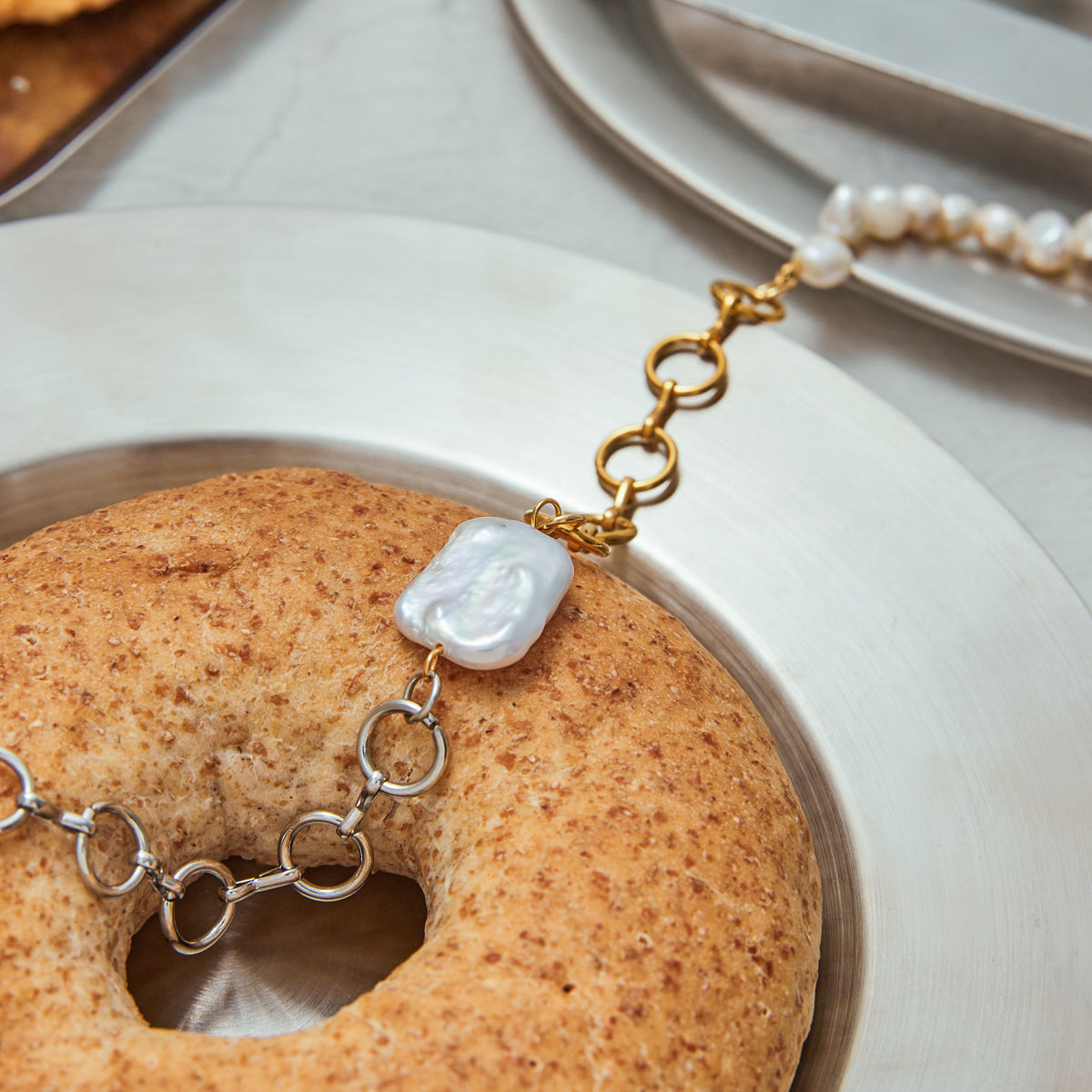 Pearl Mixed Metals Premium Necklace - 18K Gold Plated