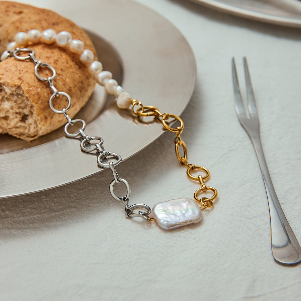 Pearl Mixed Metals Premium Necklace - 18K Gold Plated