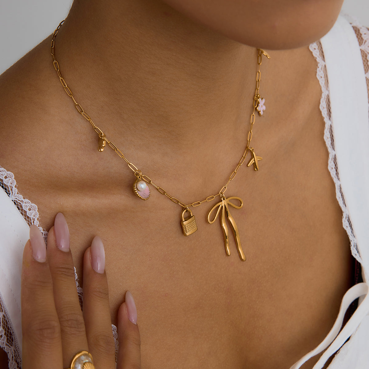 Bow Charm Premium Necklace - 18K Gold Plated