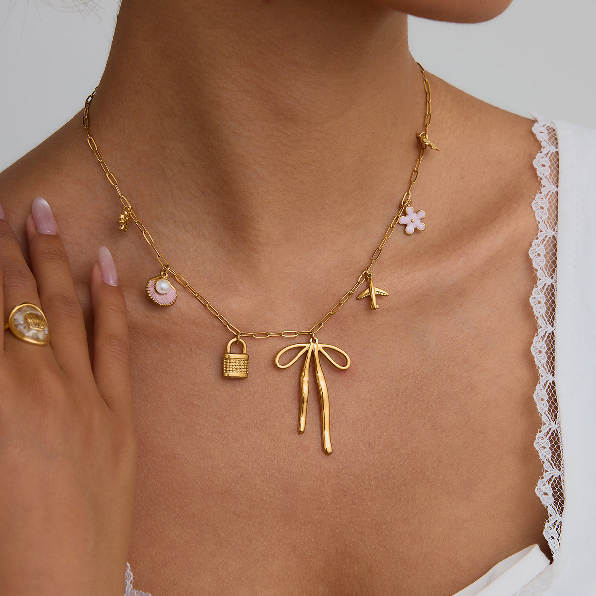 Bow Charm Premium Necklace - 18K Gold Plated